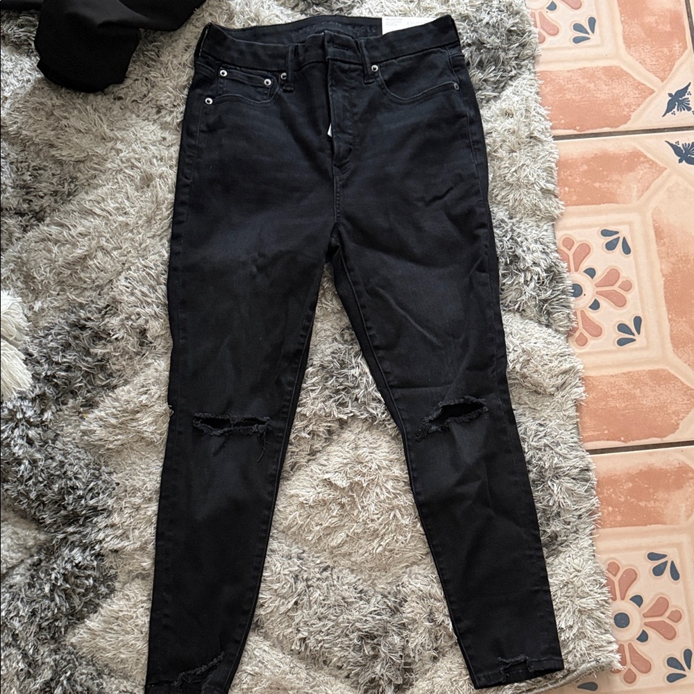 American Eagle Outfitters Super Hi-Rise Jegging in Black